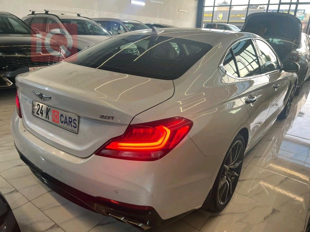 جنسس G70